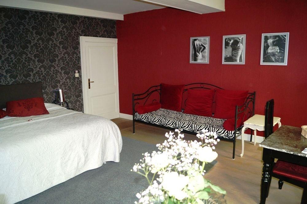 Couette-café Next Door 4*