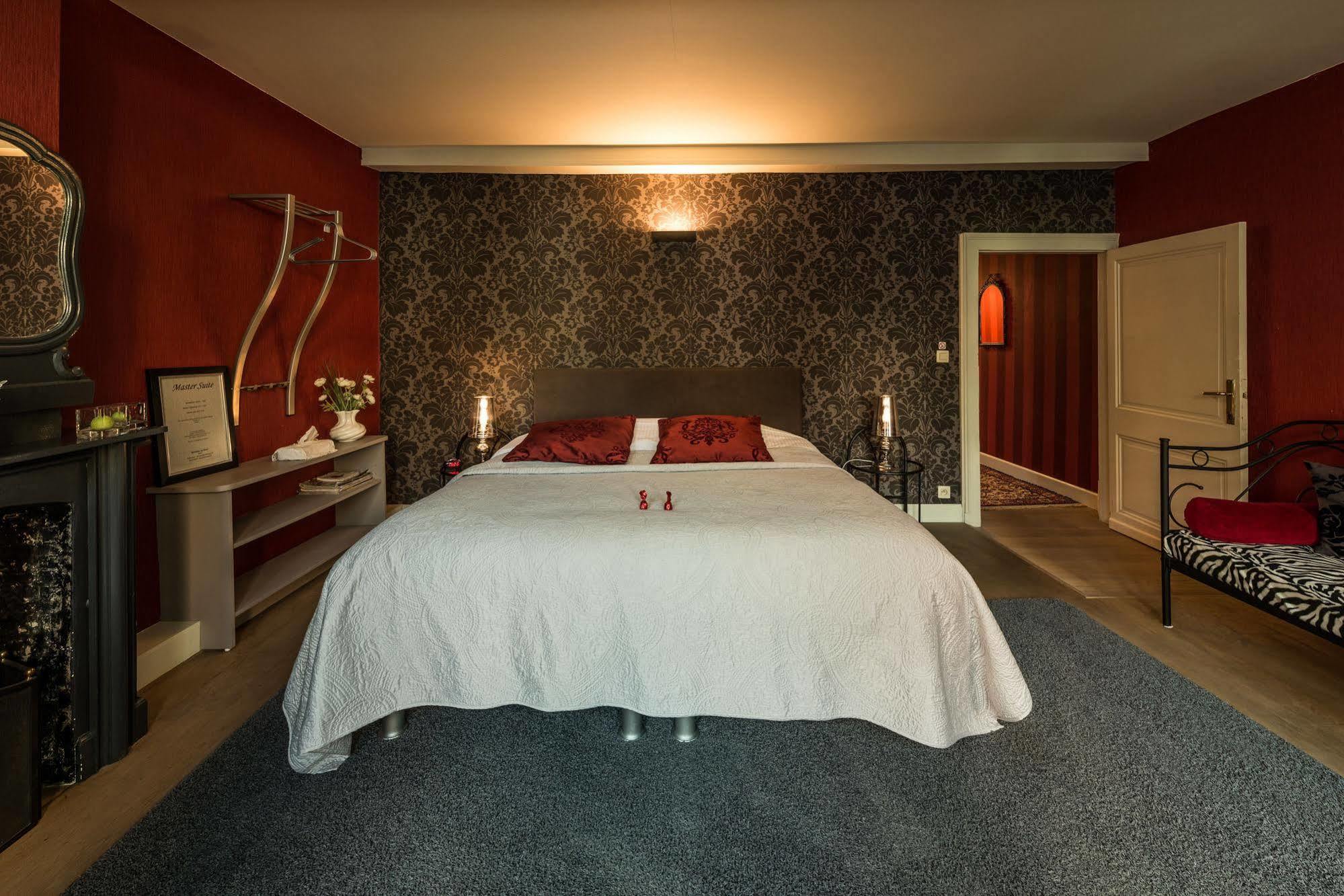 Next Door Bed and breakfast